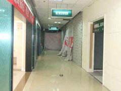 所以拆修门面是现正在的